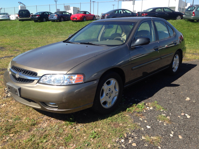 Nissan Altima 2000 photo 4