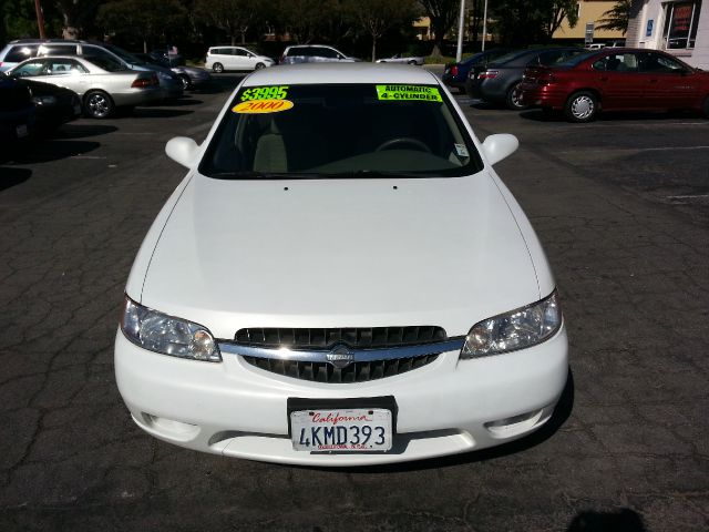 Nissan Altima 2000 photo 3