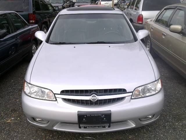 Nissan Altima 2001 photo 1