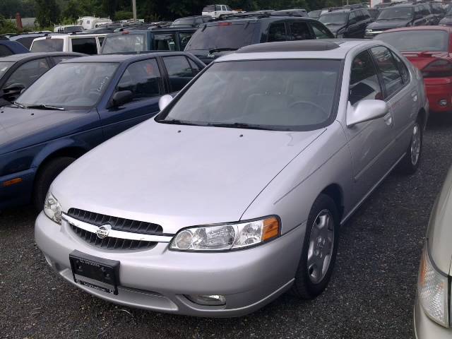 Nissan Altima 2001 photo 2