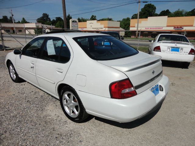 Nissan Altima 2001 photo 8