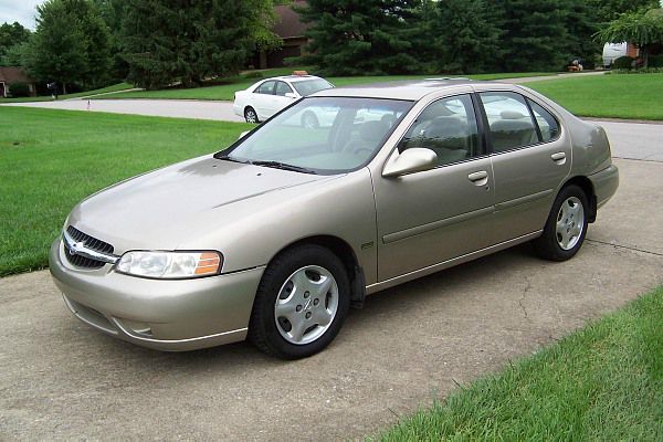 Nissan Altima 2001 photo 4