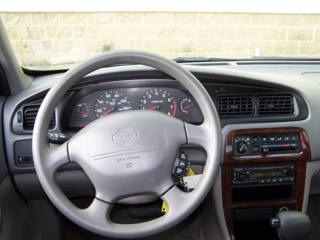 Nissan Altima 2001 photo 2