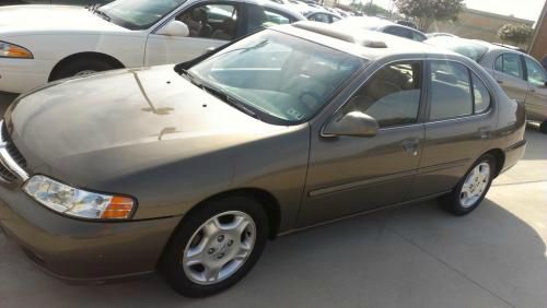 Nissan Altima 2001 photo 2