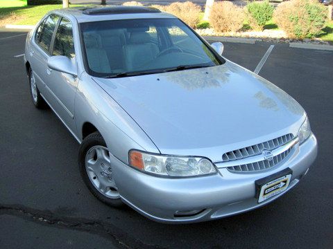 Nissan Altima 3.0 Quattro Sedan