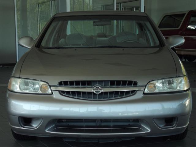 Nissan Altima 2001 photo 1