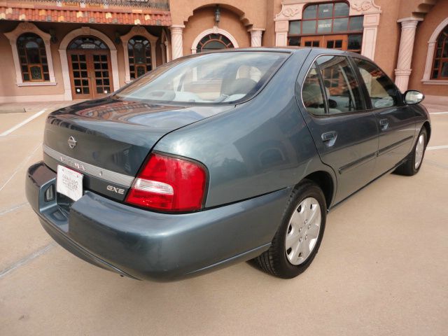 Nissan Altima 2001 photo 2