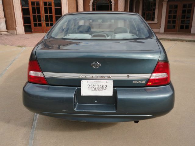 Nissan Altima 2001 photo 3