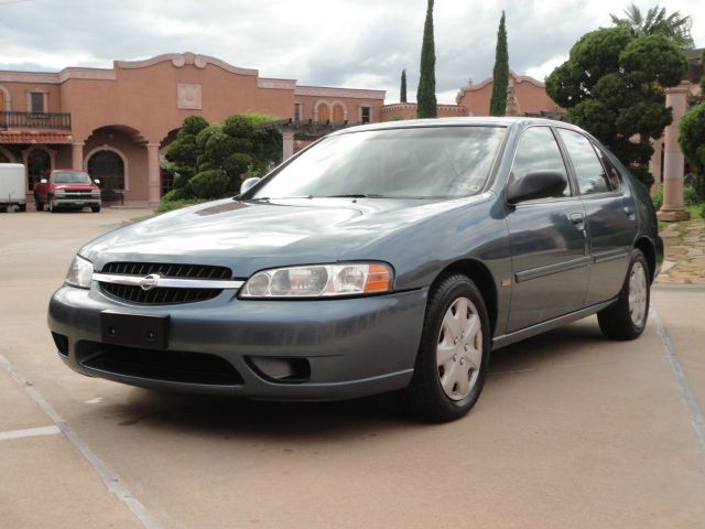 Nissan Altima 2001 photo 4