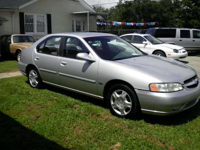 Nissan Altima 2001 photo 3