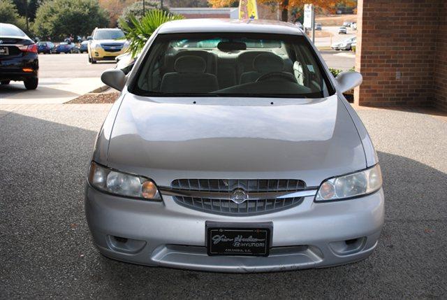 Nissan Altima 2001 photo 2