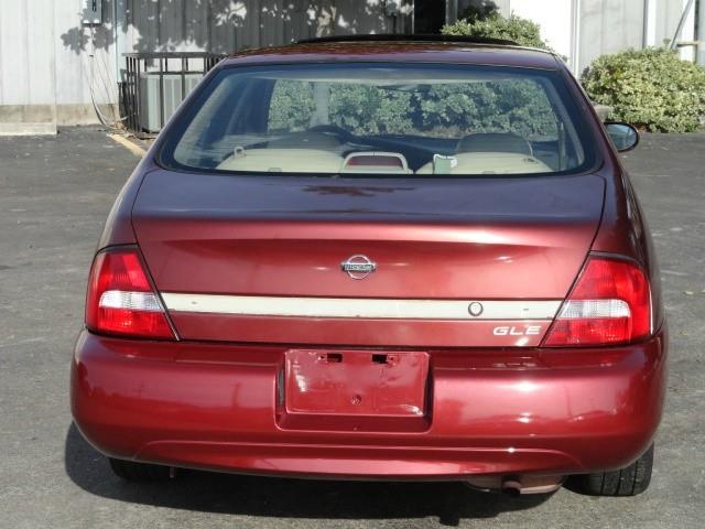 Nissan Altima 2001 photo 4