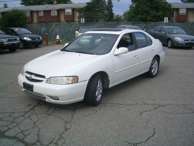 Nissan Altima 2001 photo 2