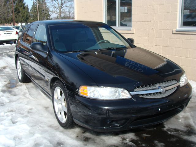 Nissan Altima 2001 photo 2