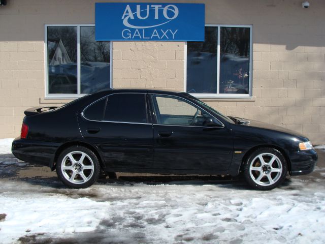 Nissan Altima 2001 photo 4