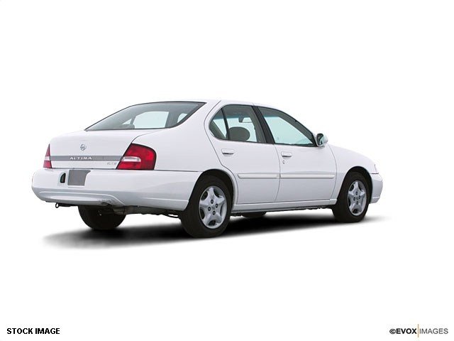 Nissan Altima 2001 photo 4