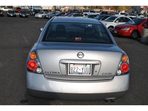 Nissan Altima 2002 photo 2