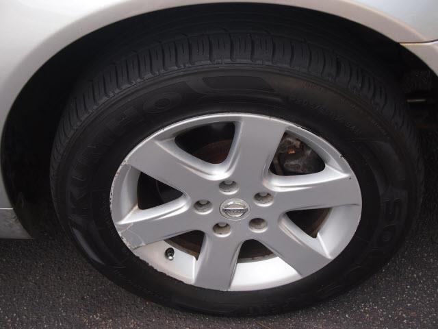 Nissan Altima LX Convertible Sedan