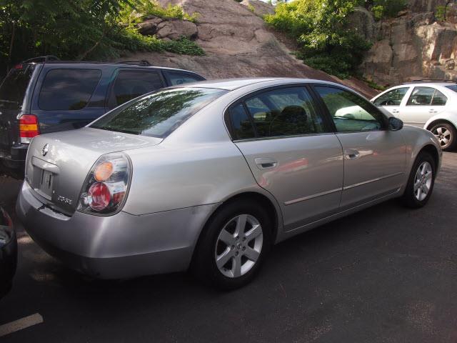 Nissan Altima 2002 photo 3