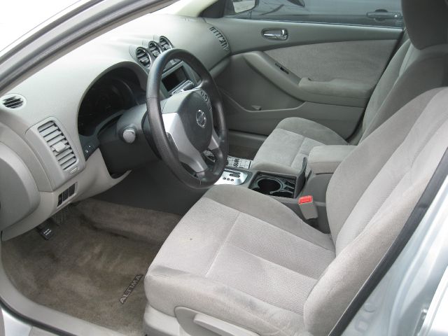 Nissan Altima 2002 photo 1