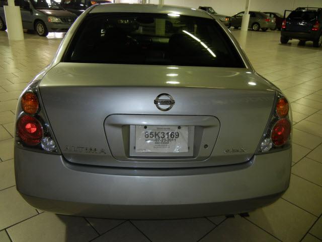 Nissan Altima 2002 photo 5