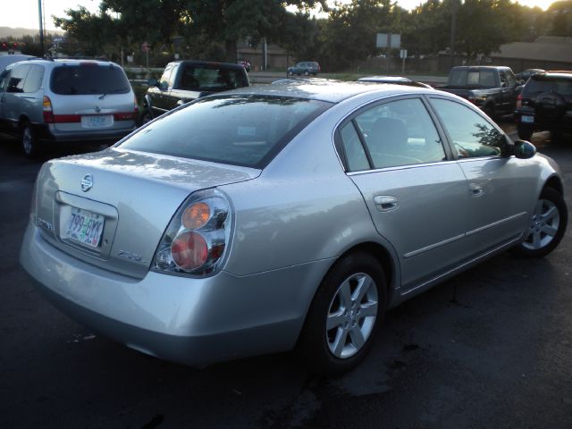 Nissan Altima 2002 photo 1