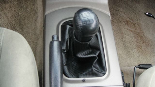 Nissan Altima Pickupslt Quad Cab SWB 4WD 4x4 Truck Sedan