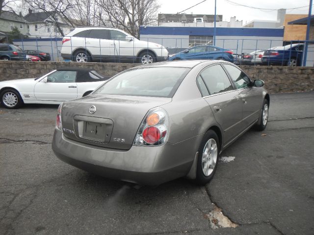 Nissan Altima 2002 photo 4