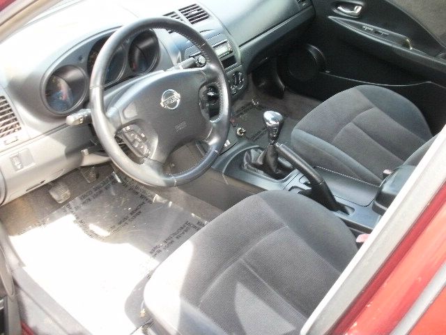 Nissan Altima 2002 photo 2