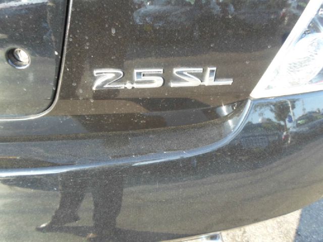 Nissan Altima SLT Quad Cab 2WD Sedan