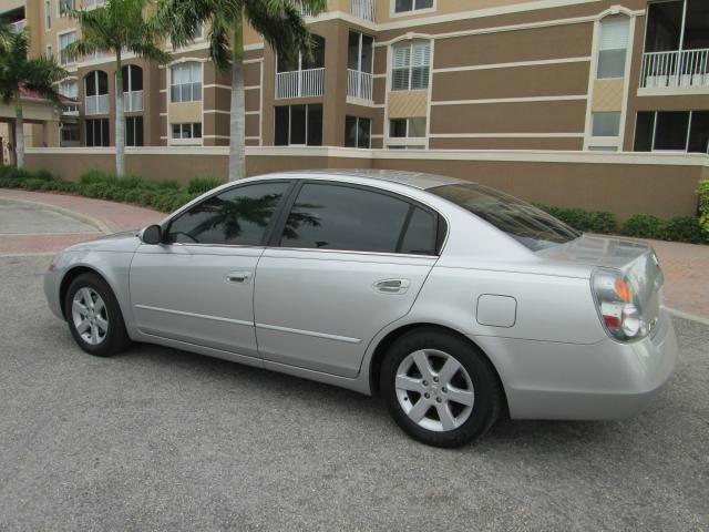 Nissan Altima 2002 photo 1