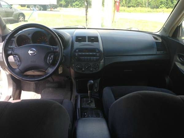 Nissan Altima 2002 photo 3