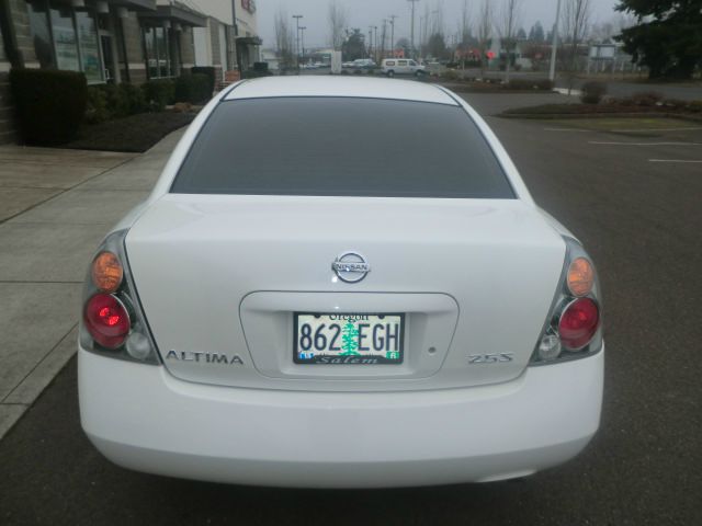 Nissan Altima 2002 photo 2