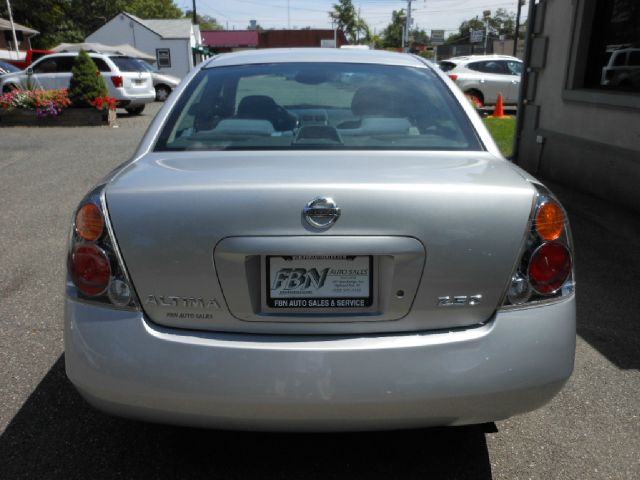 Nissan Altima 2002 photo 3