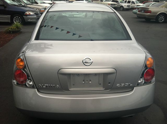Nissan Altima 2002 photo 4