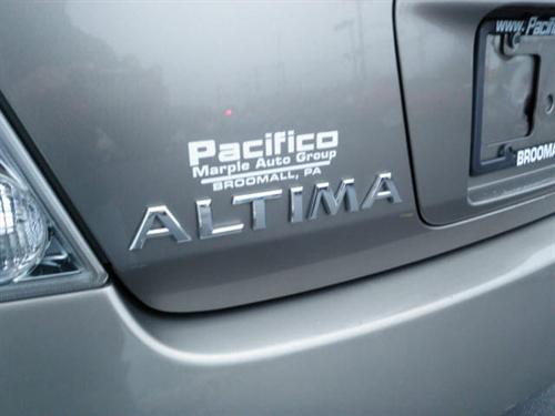 Nissan Altima 2002 photo 2