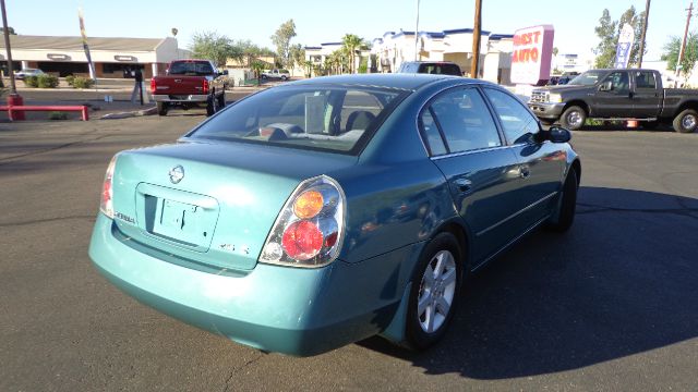 Nissan Altima Pickupslt Quad Cab SWB 4WD 4x4 Truck Sedan