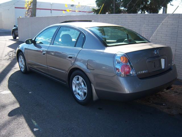 Nissan Altima 2002 photo 3