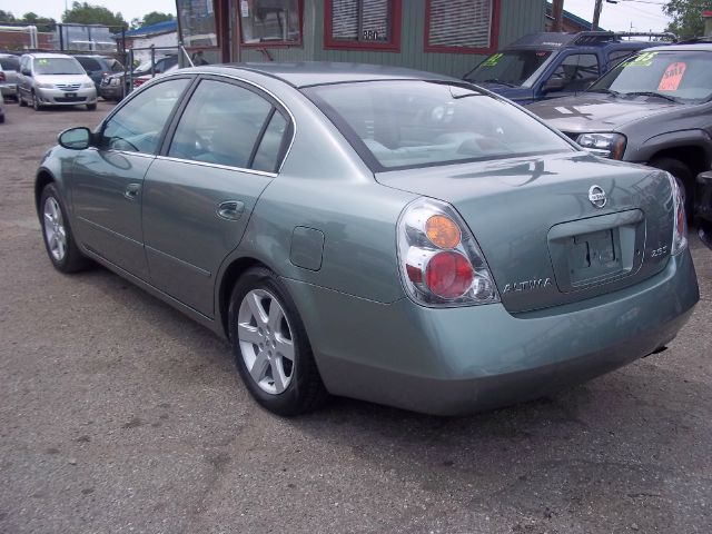 Nissan Altima 2002 photo 3