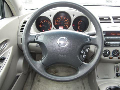 Nissan Altima 2002 photo 1
