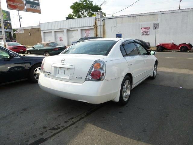 Nissan Altima 2002 photo 4