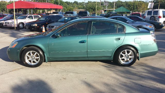 Nissan Altima 2002 photo 1