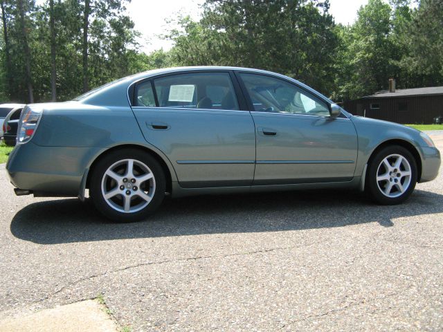Nissan Altima 2002 photo 1