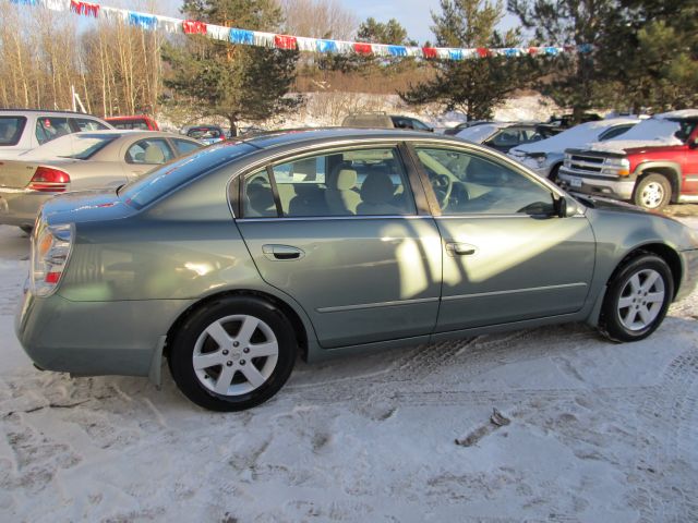 Nissan Altima 2002 photo 4