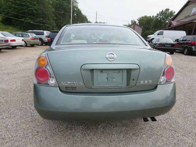 Nissan Altima 2002 photo 4