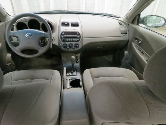 Nissan Altima 2002 photo 2