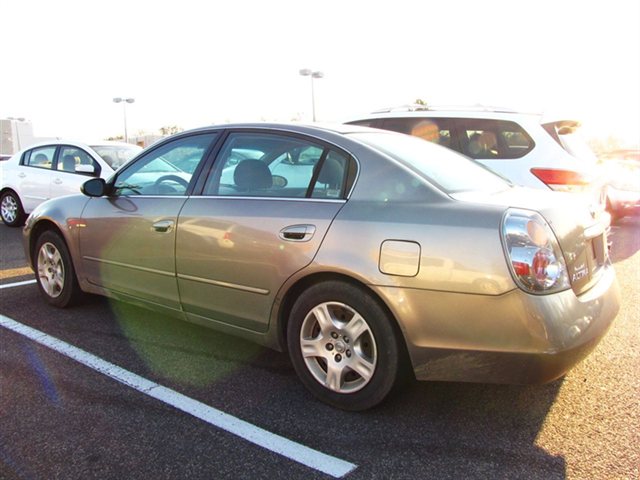 Nissan Altima 2003 photo 1