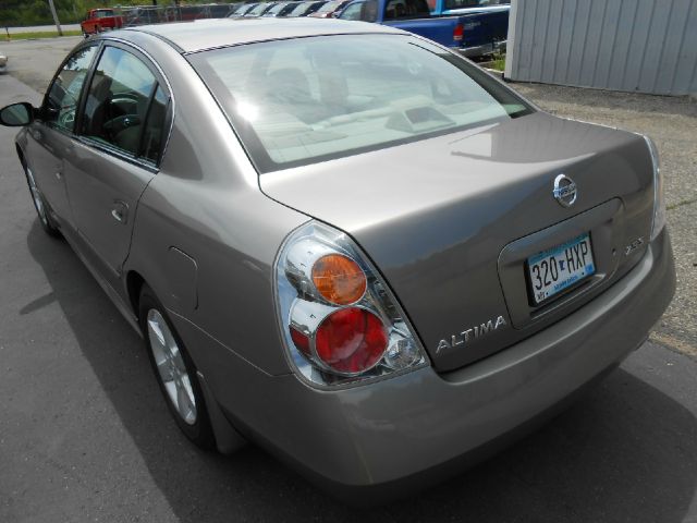 Nissan Altima 2003 photo 1