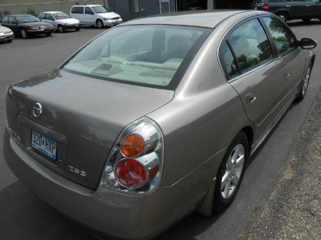 Nissan Altima 2003 photo 2