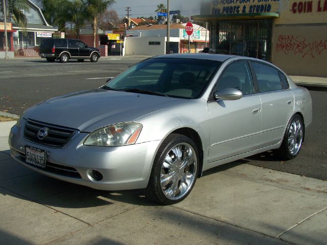 Nissan Altima 2003 photo 2